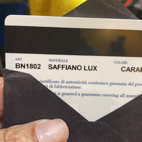 PRADA
Sold‼️ on another site donot purchase Vitello Daino Leather Tote crossbody - Picture 15 of 16